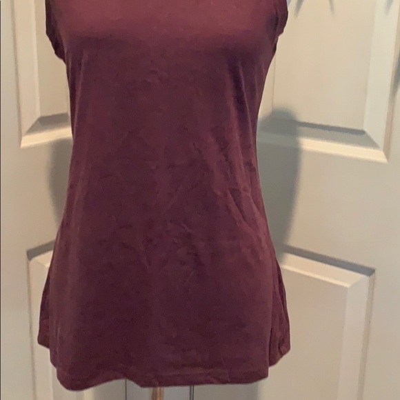 Purple Reebok longer length tank. New without tags - Picture 3 of 6